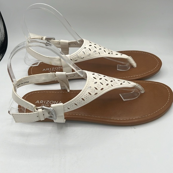 ARIZONA JEAN CO. Womens White AZ Same Thong-style Sandals | Size - 8.5 - Picture 2 of 4